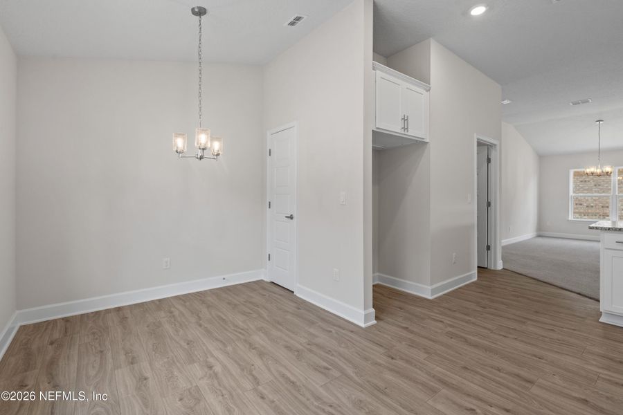 Spacious, unfurnished interior of a new home in , Green Cove Springs (Image 23).