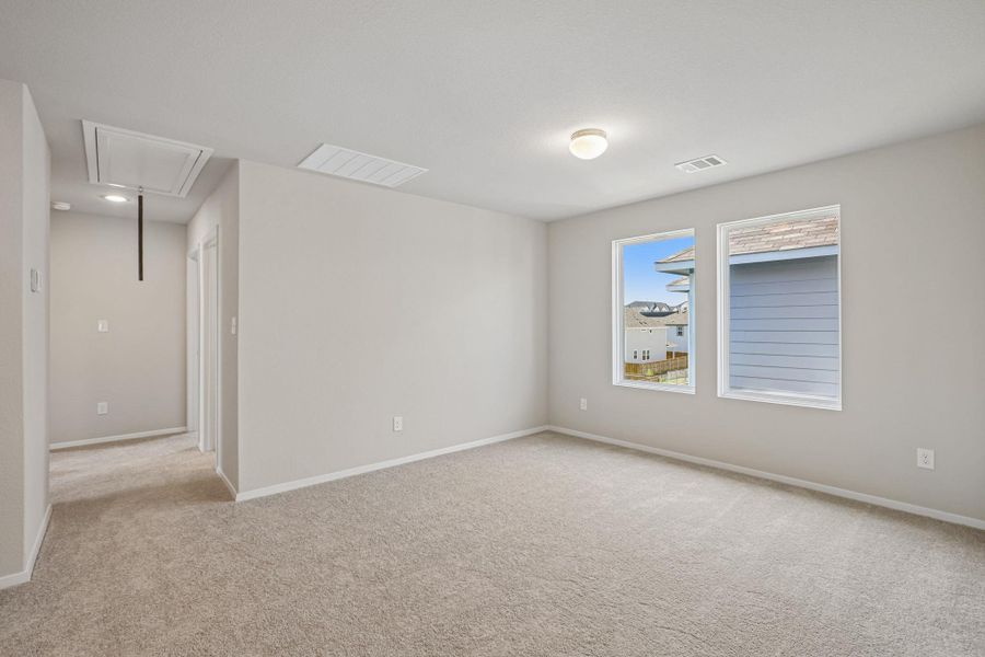 Spacious, unfurnished interior of a new home in Edgebrooke, Pflugerville (Image 20).