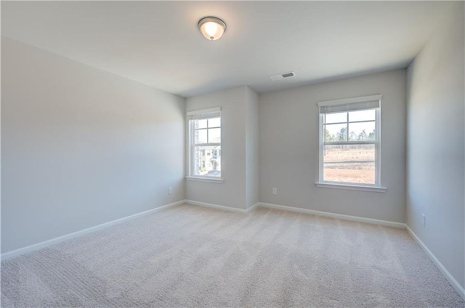 Spacious, unfurnished interior of a new home in Chapel Hill, Newnan (Image 25).