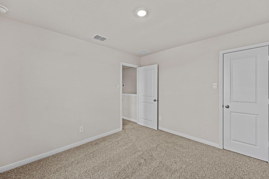 Spacious, unfurnished interior of a new home in Whisper South, San Marcos (Image 31). Spacious, unfurnished interior of a new home in Whisper South, San Marcos (Image 31).
