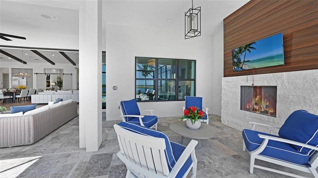 Exterior details and patio area of a home in , Venice (Image 31).