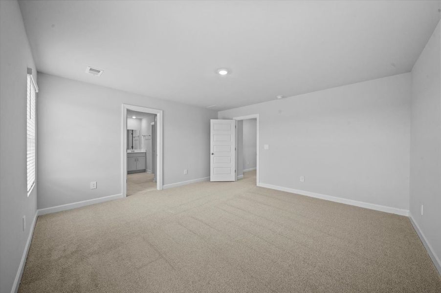 Spacious, unfurnished interior of a new home in The Farm at Wells Creek - Heritage Collection, Gray Court (Image 23). Spacious, unfurnished interior of a new home in The Farm at Wells Creek - Heritage Collection, Gray Court (Image 23).