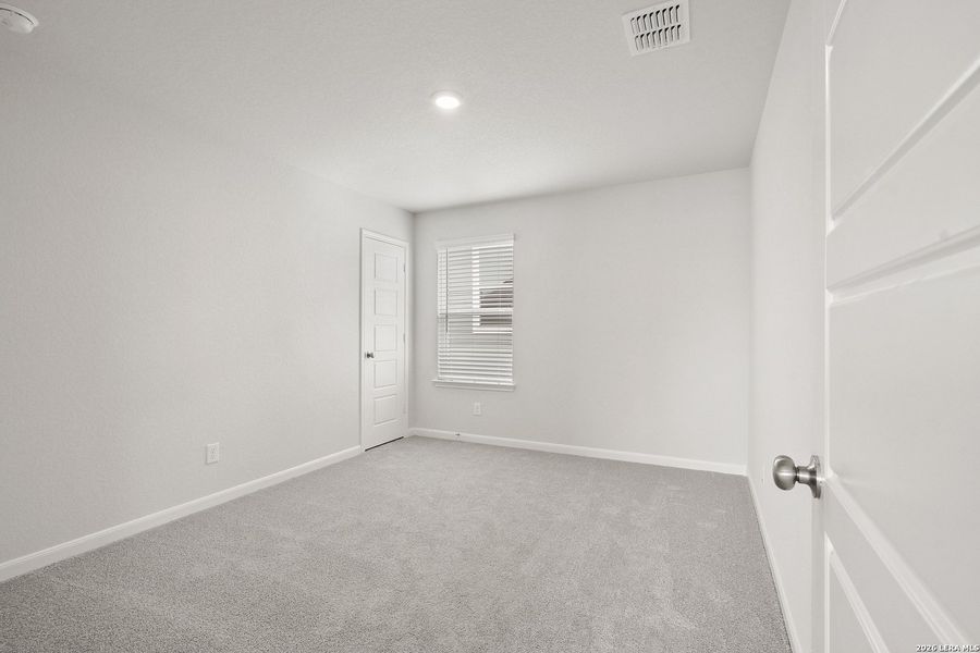 Spacious, unfurnished interior of a new home in Hickory Ridge, Elmendorf (Image 23).