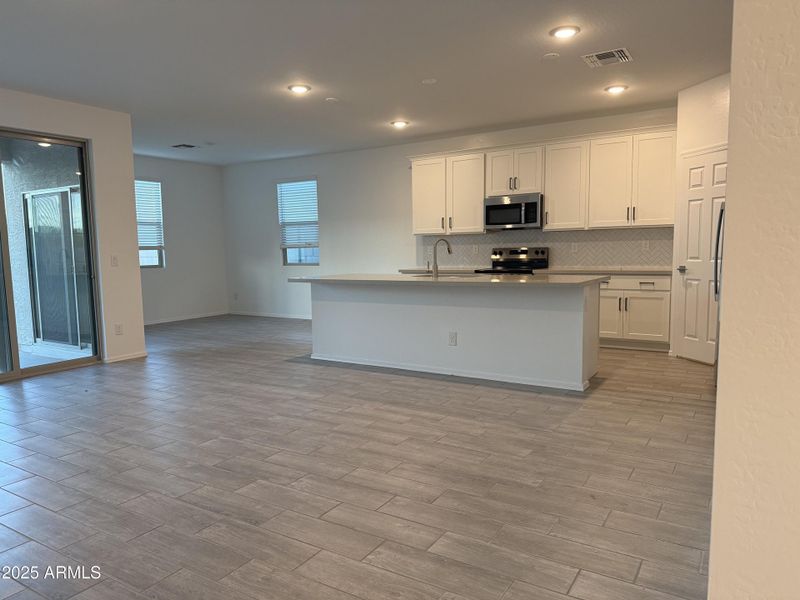 009- Kitchen 2 009- Kitchen 2