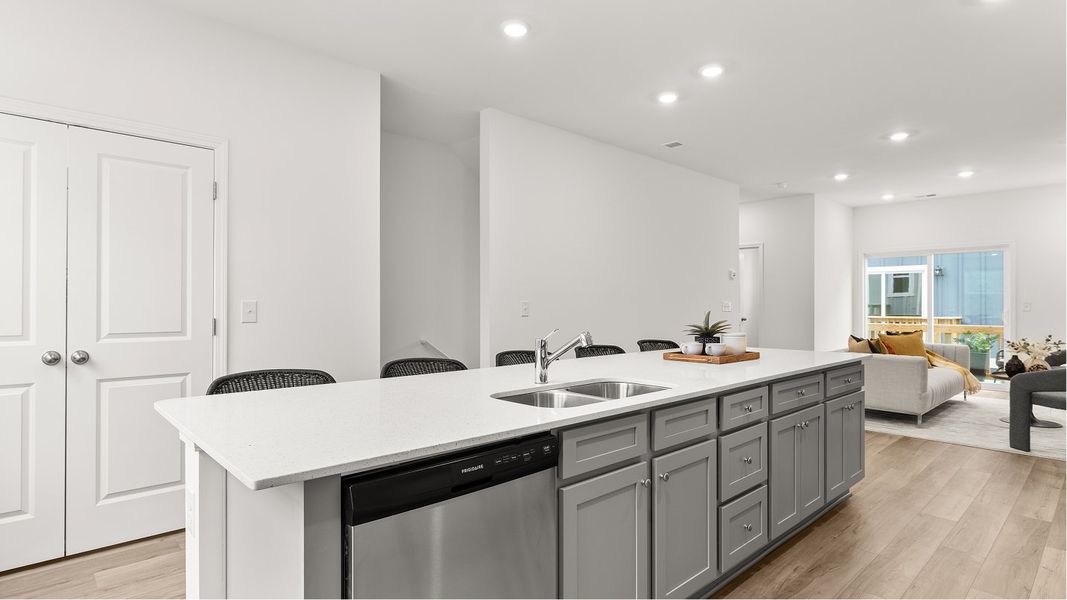 2729 Asbury Kitchen 4of5 F2 051425