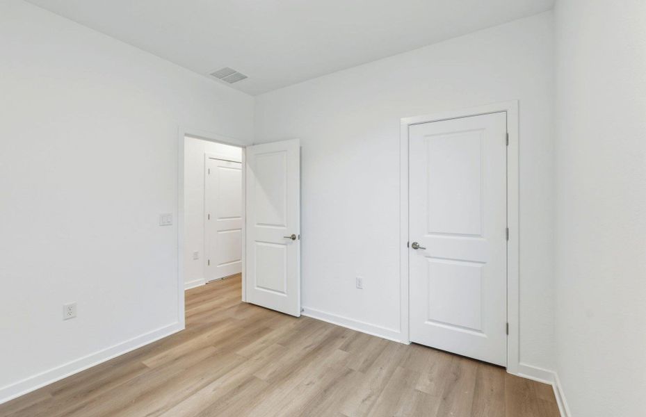 Spacious, unfurnished interior of a new home in Sun City Texas, Georgetown (Image 23).