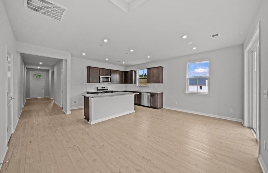 Spacious, unfurnished interior of a new home in Sweetwater Hills, Moore (Image 27). Spacious, unfurnished interior of a new home in Sweetwater Hills, Moore (Image 27).