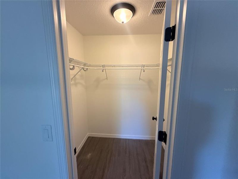 Spacious, unfurnished interior of a new home in , Dunnellon (Image 12).