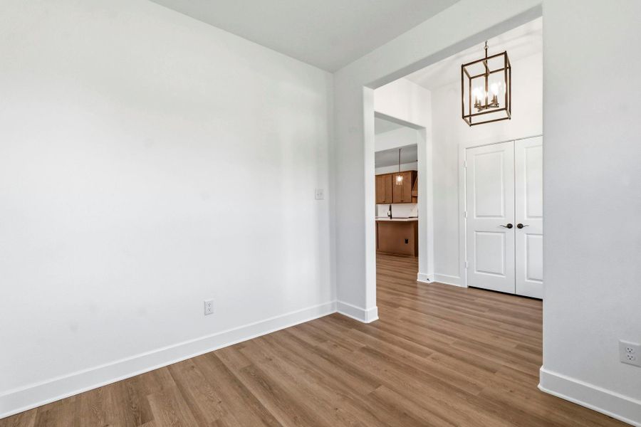 Spacious, unfurnished interior of a new home in , Centerville (Image 19).