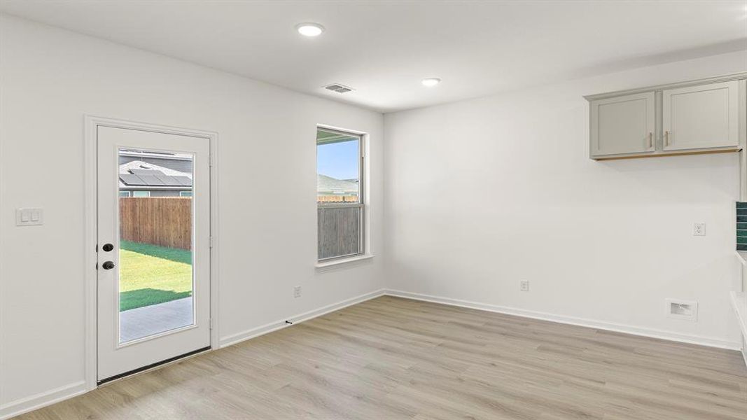 13. 2826 Wagoner - Dining 13. 2826 Wagoner - Dining