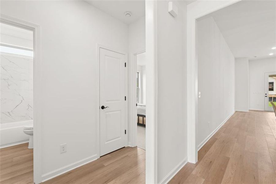 Spacious, unfurnished interior of a new home in Soleil Summit Chase, Snellville (Image 23). Spacious, unfurnished interior of a new home in Soleil Summit Chase, Snellville (Image 23).