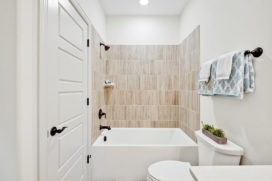 Lumina Island, Guest Bathroom