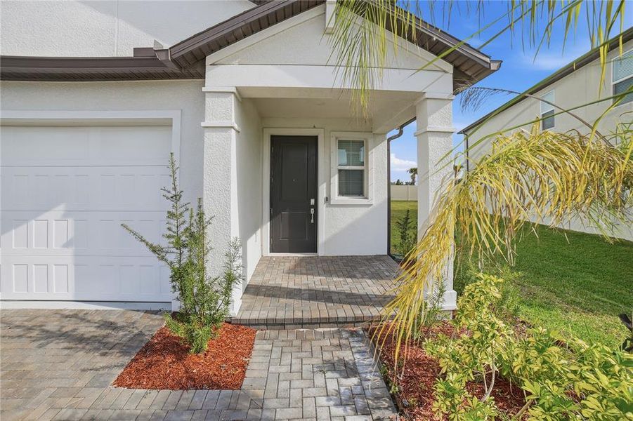 Exterior details and patio area of a home in Stonegate Preserve, Palmetto (Image 33).