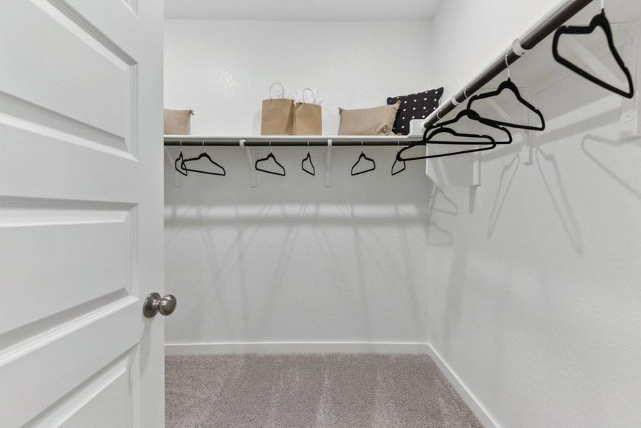 Spacious, unfurnished interior of a new home in Eastwood at Sonterra, Jarrell (Image 20).