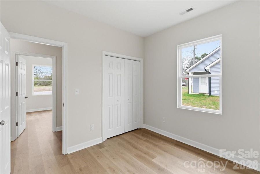 Spacious, unfurnished interior of a new home in , Shelby (Image 23).