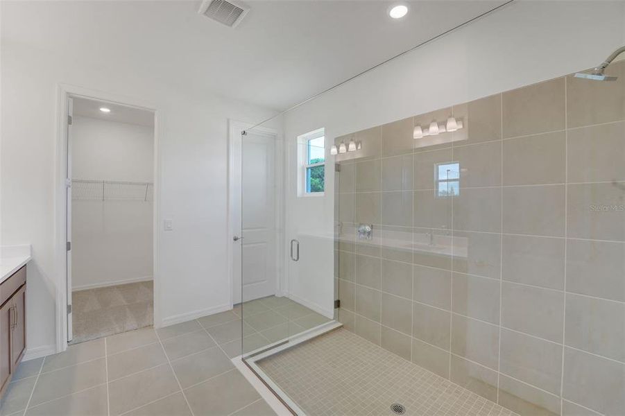 Furnished interior view inside a new home in Tuscan Hills, Dade City (Image 16).