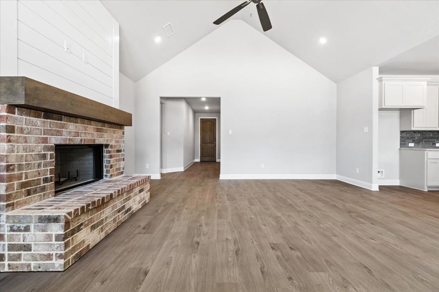 Spacious, unfurnished interior of a new home in The Ranches at Valley View, Springtown (Image 29).