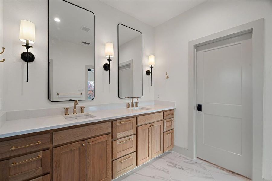 Furnished interior view inside a new home in , Granbury (Image 10).