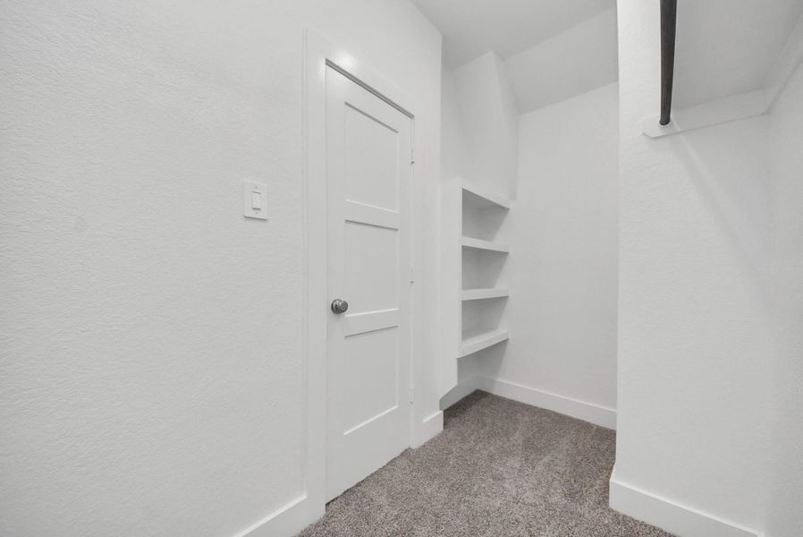 Spacious, unfurnished interior of a new home in Sunrise Cove: Landmark Collection, Texas City (Image 15).