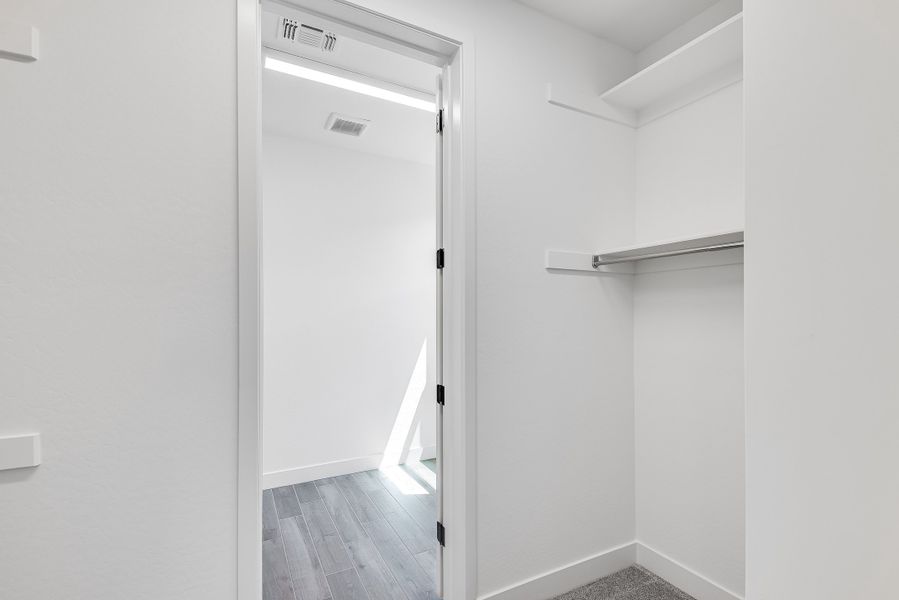 Spacious, unfurnished interior of a new home in Estrella, Goodyear (Image 30).