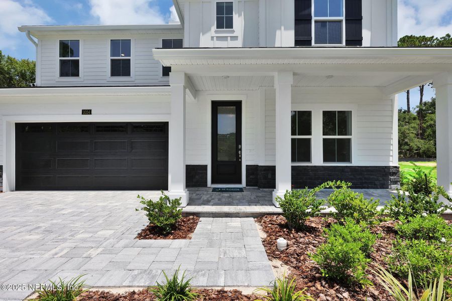 Exterior details and patio area of a home in Creighton Pointe, Fleming Island (Image 26).