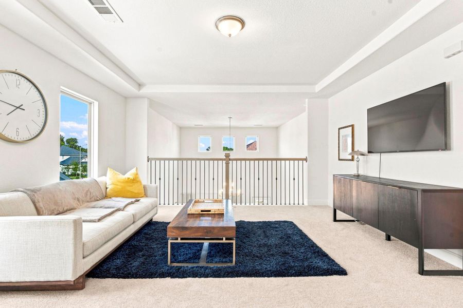 Furnished interior view inside a new home in Sienna 40', Missouri City (Image 40).