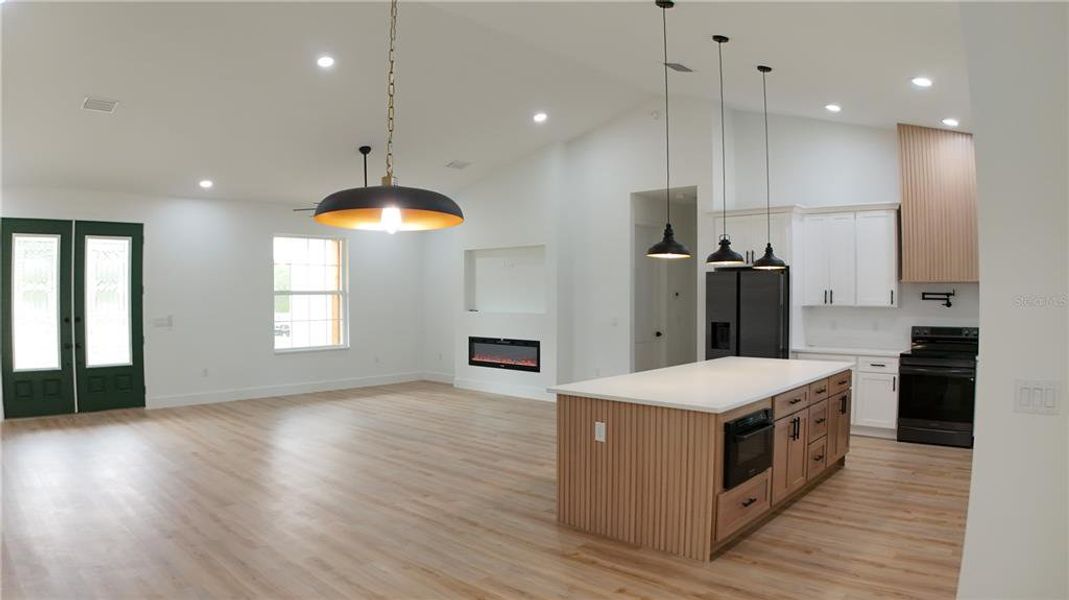 Furnished interior view inside a new home in , Dunnellon (Image 8).