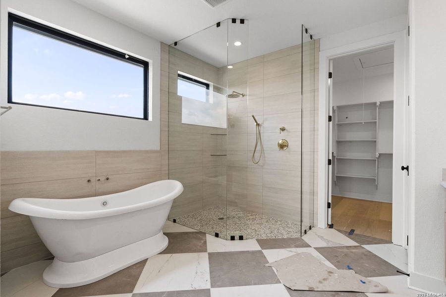 Furnished interior view inside a new home in , Boerne (Image 5).