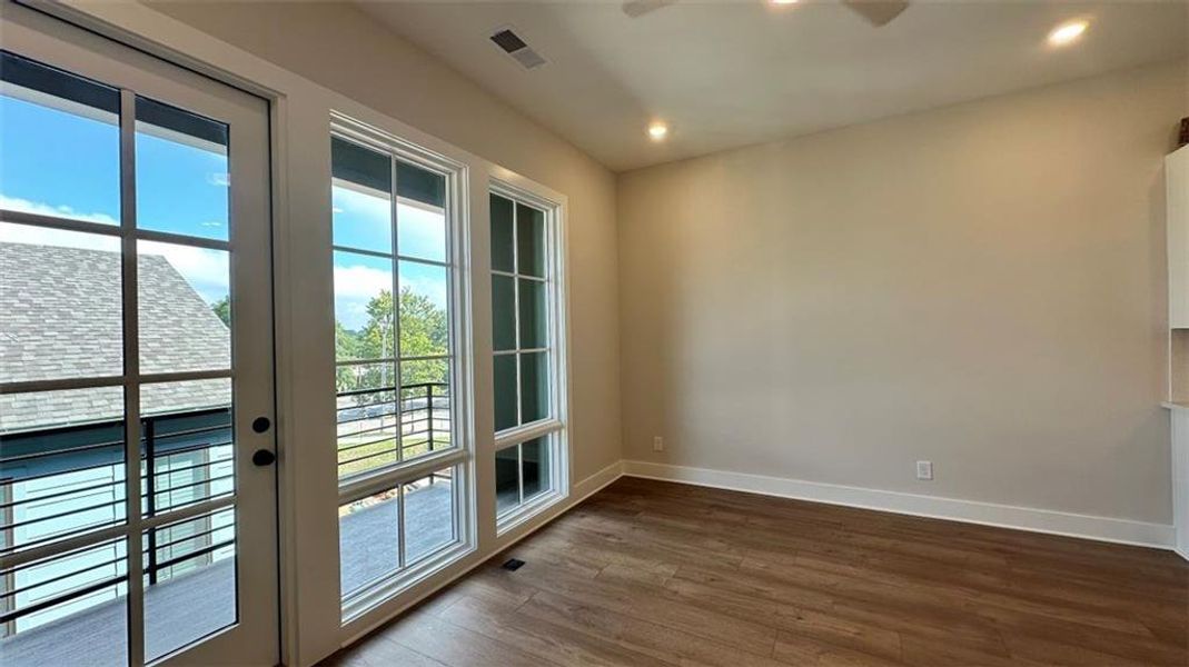 Spacious, unfurnished interior of a new home in , Atlanta (Image 15).
