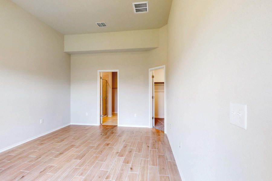 Spacious, unfurnished interior of a new home in Cascades at Onion Creek, Austin (Image 16). Spacious, unfurnished interior of a new home in Cascades at Onion Creek, Austin (Image 16).