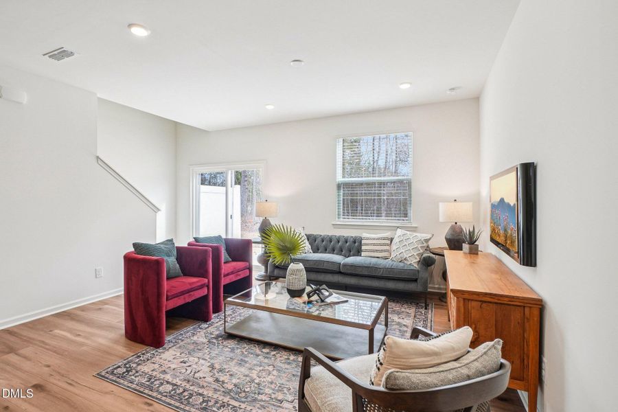 7-web-or-mls-Parker Ln-S1202-007