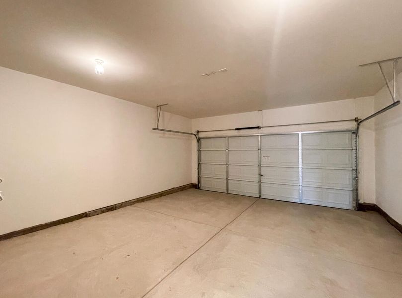 Spacious, unfurnished interior of a new home in Bellevue Townhomes, Greenville (Image 16).
