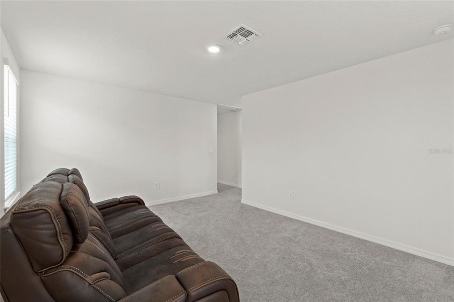 Spacious, unfurnished interior of a new home in Prosperity Lakes, Parrish (Image 25). Spacious, unfurnished interior of a new home in Prosperity Lakes, Parrish (Image 25).