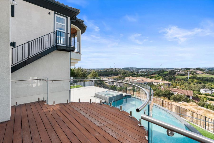 Veranda overlooking pool