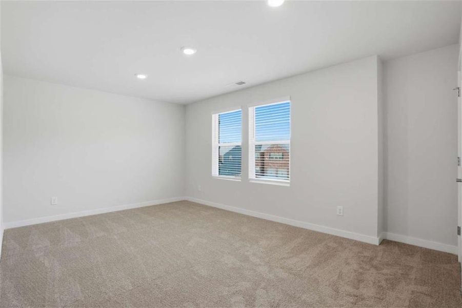 Spacious, unfurnished interior of a new home in Millstone Manor, Conyers (Image 8).
