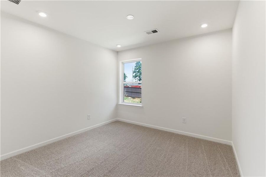 Spacious, unfurnished interior of a new home in The Overlook at Factory Shoals, Mableton (Image 30).