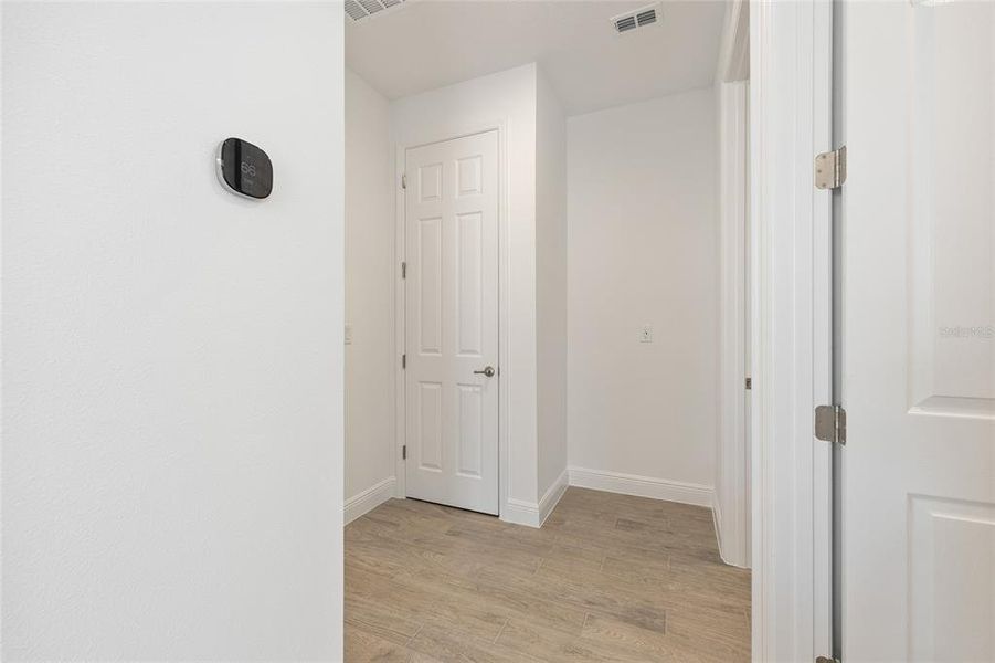 Spacious, unfurnished interior of a new home in , Ocala (Image 17).