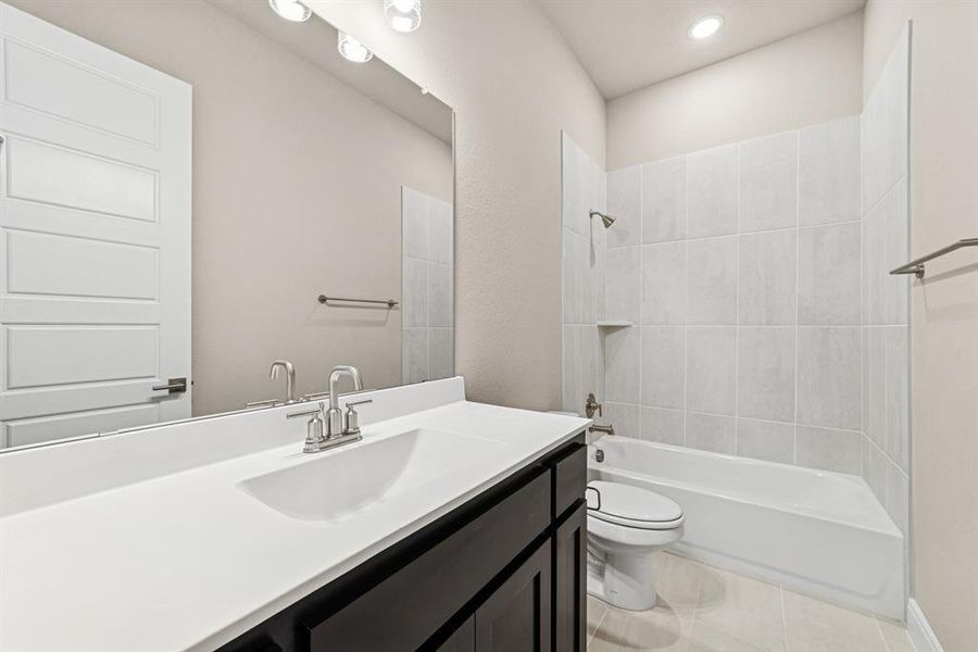 Furnished interior view inside a new home in Sandbrock Ranch, Aubrey (Image 8).