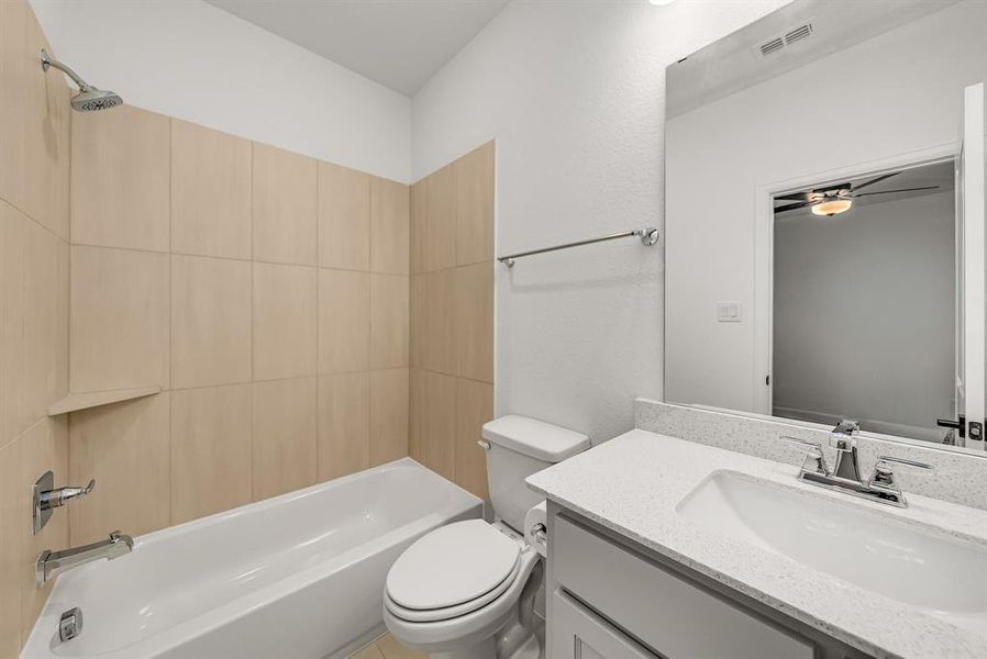 Furnished interior view inside a new home in Fields 50', Frisco (Image 35).