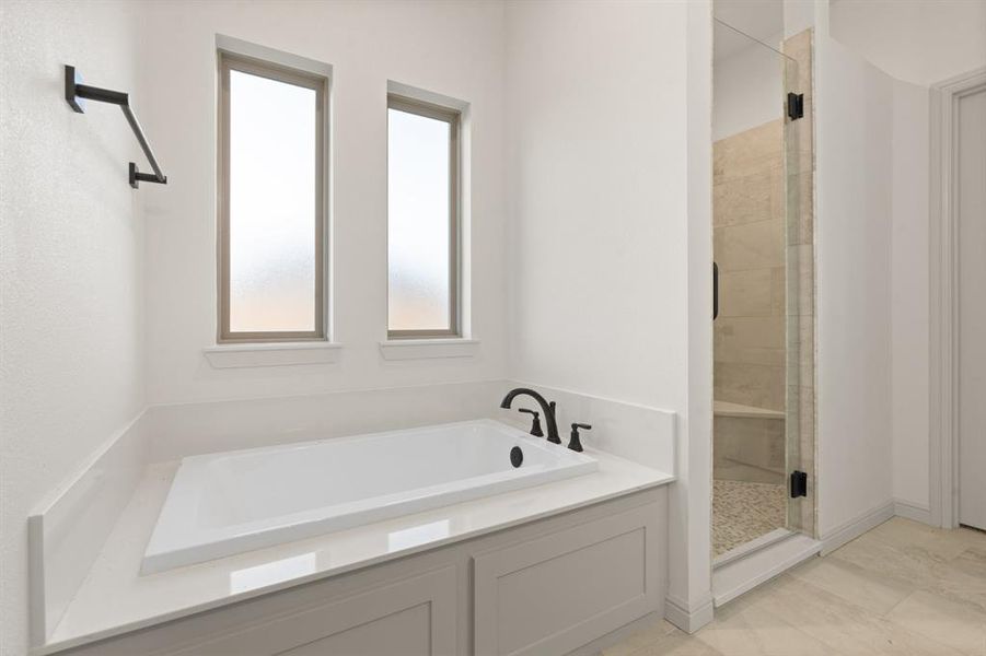 Furnished interior view inside a new home in , Cleburne (Image 8).