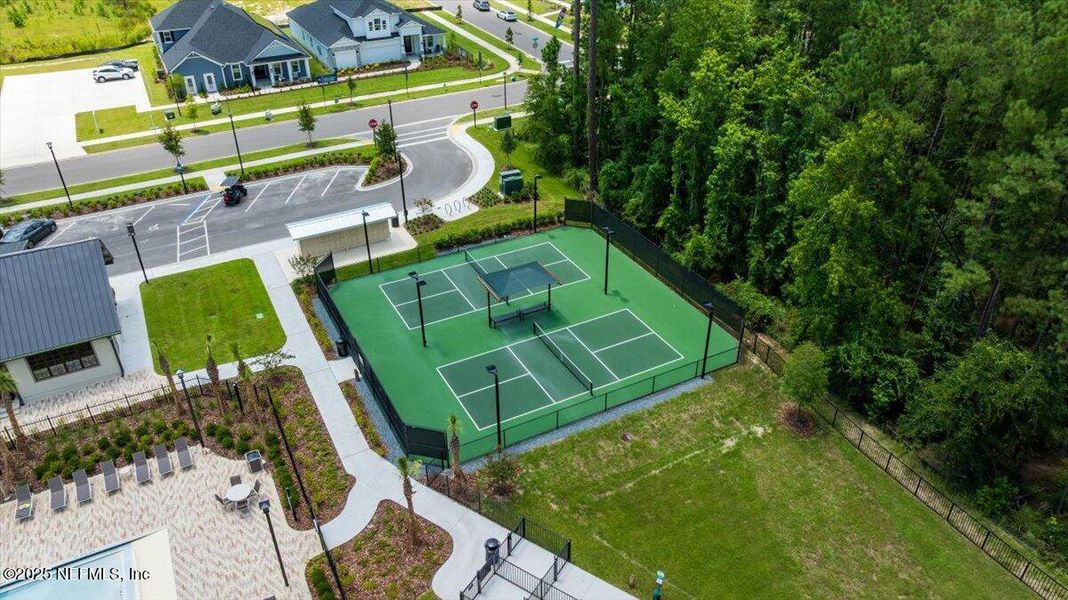 Community amenities in Jennings Farm, Middleburg (Image 32). Community amenities in Jennings Farm, Middleburg (Image 32).