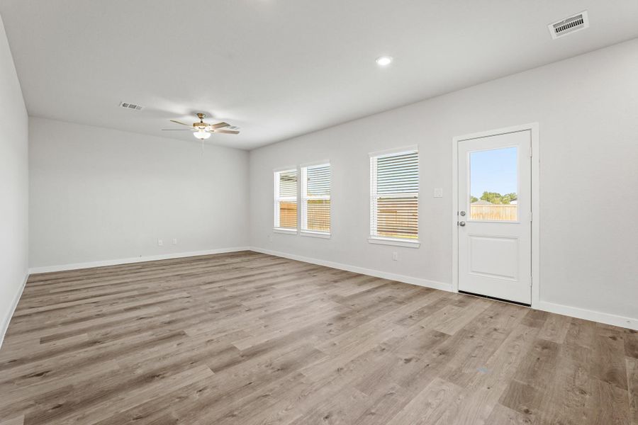 Spacious, unfurnished interior of a new home in Reveille Estates, Bryan (Image 14).