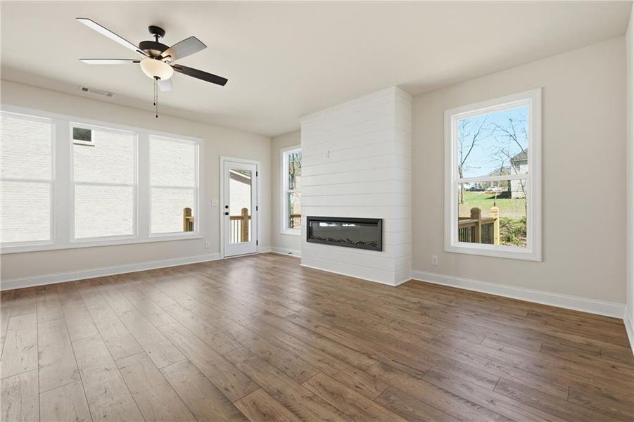 Spacious, unfurnished interior of a new home in , Buford (Image 7).