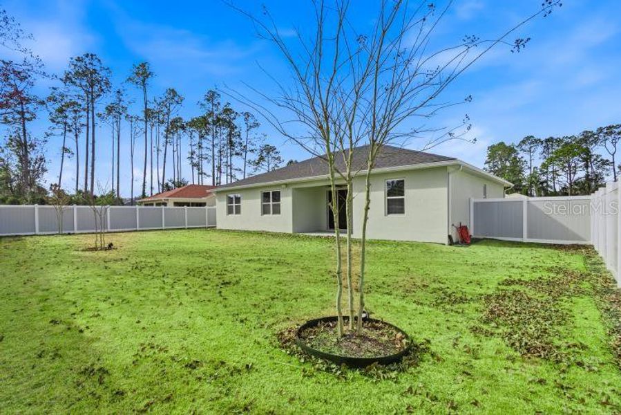 Exterior details and patio area of a home in , Palm Coast (Image 25).