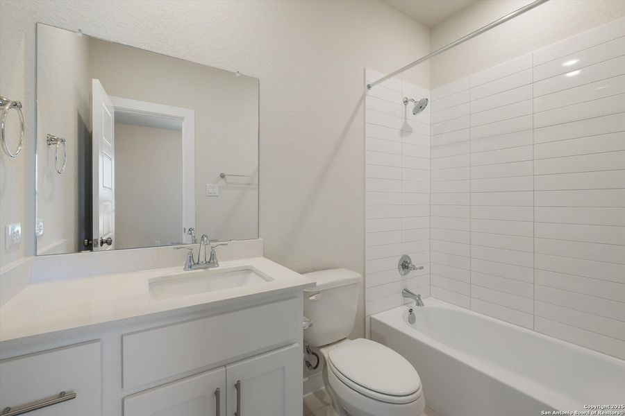 Furnished interior view inside a new home in Foxbrook, Schertz (Image 9).