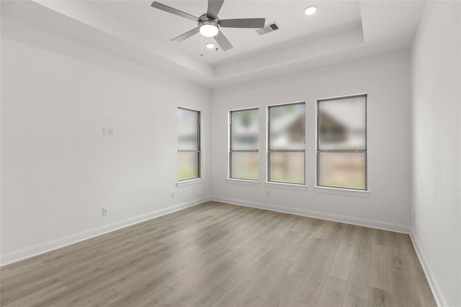 Spacious, unfurnished interior of a new home in The Highlands - 65', Porter (Image 23).