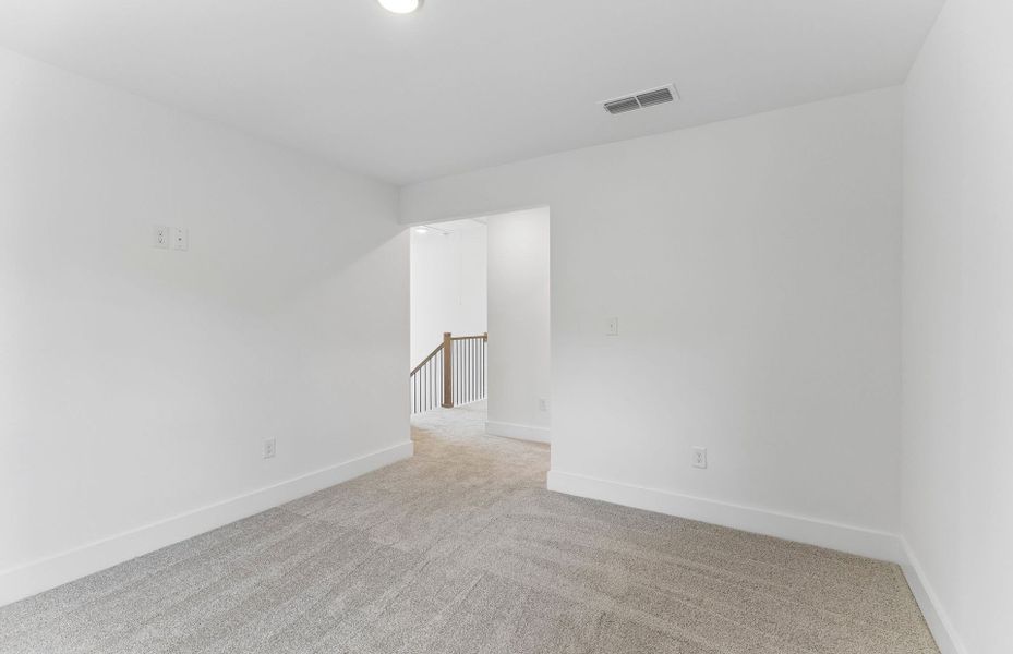 Spacious, unfurnished interior of a new home in Glenview Farms, Murfreesboro (Image 48).