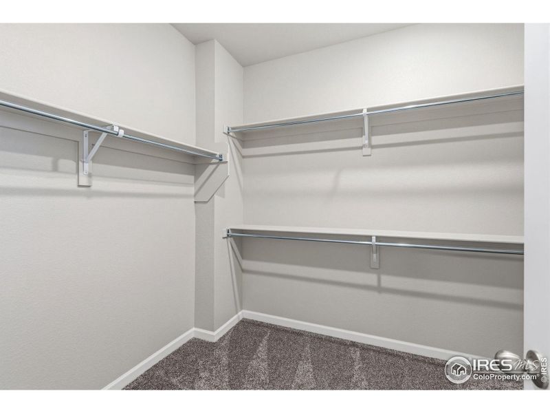 Spacious, unfurnished interior of a new home in Cordovan, Longmont (Image 22).