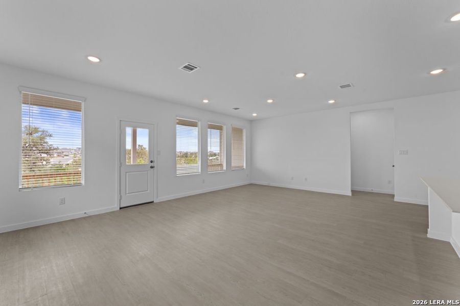 Spacious, unfurnished interior of a new home in Brookmill, San Antonio (Image 18).