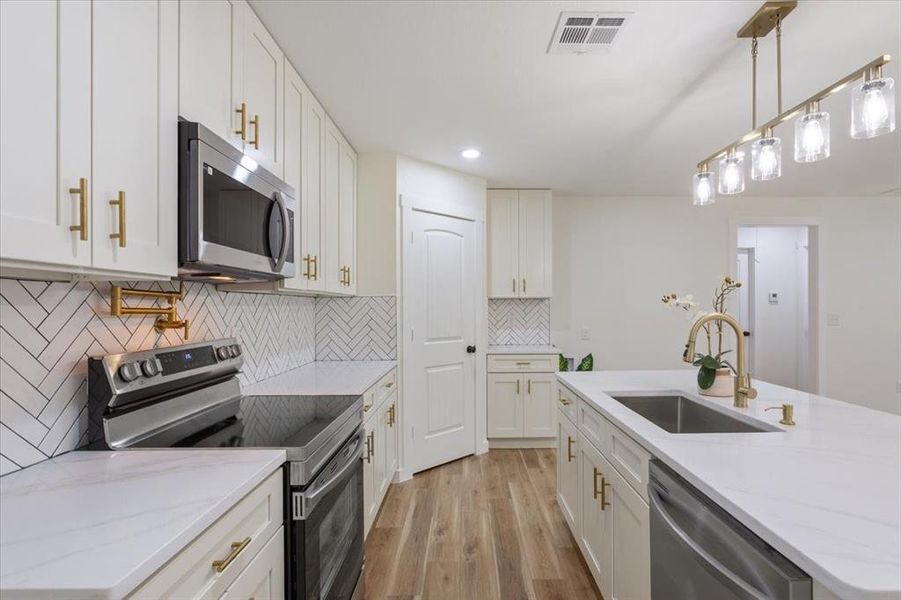 Furnished interior view inside a new home in , Waco (Image 7).